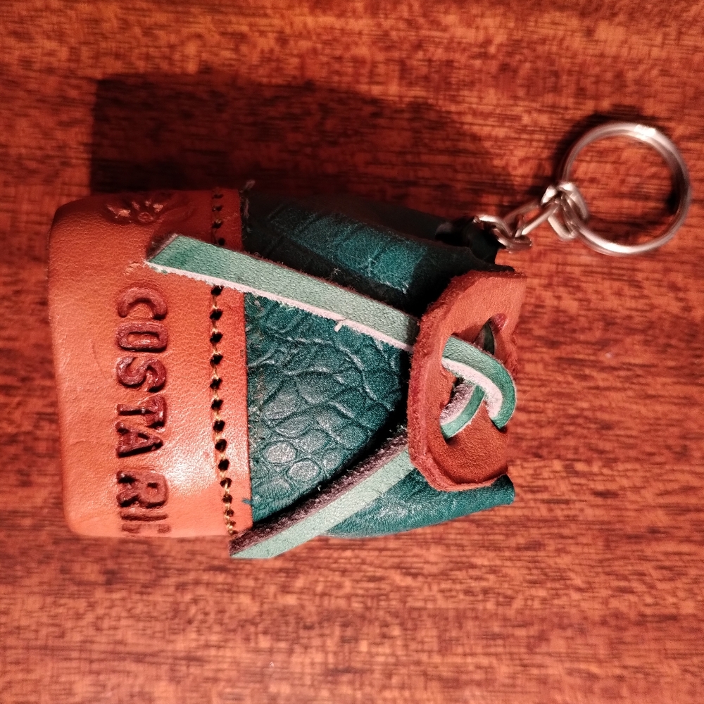 Costa Rica Embossed Leather Keychain - Picture 3 of 12